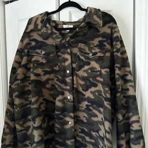 BP soft camo button down sweater. Size 3X
